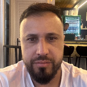 FERNANDO HENRIQUE MARTINS